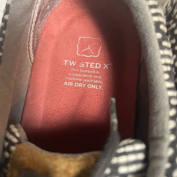 Twisted Black and Cream Geometric Patterned men’s Sneakers SZ11M - Picture 8 of 10